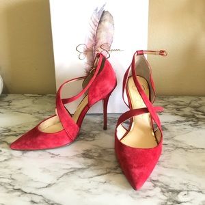 Wixen Cross Strap Pump